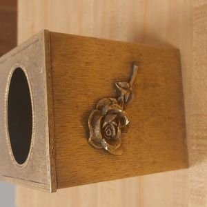 Vintage regency tissue box cover